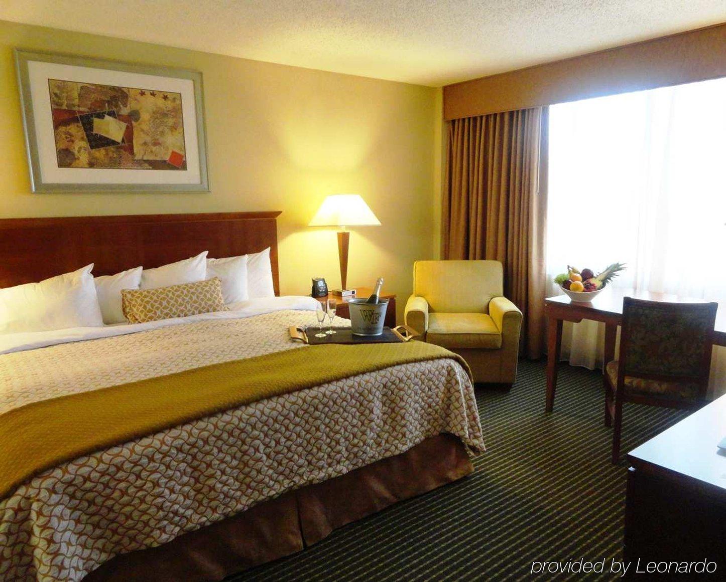 Embassy Suites Winston-Salem Szoba fotó