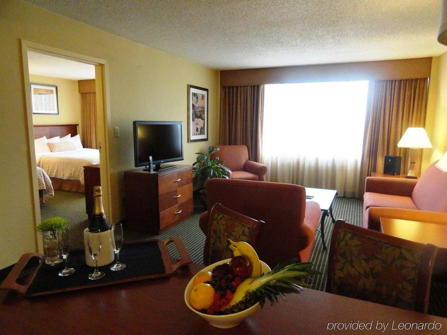 Embassy Suites Winston-Salem Szoba fotó